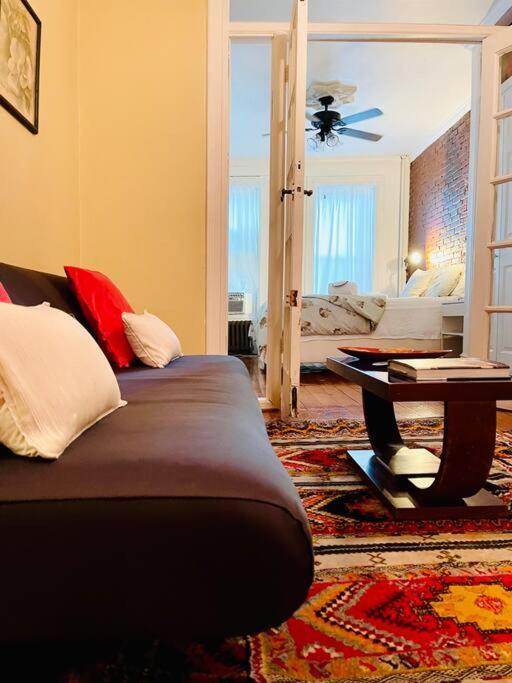 Apartment House On Henry - Private 1 Bedroom